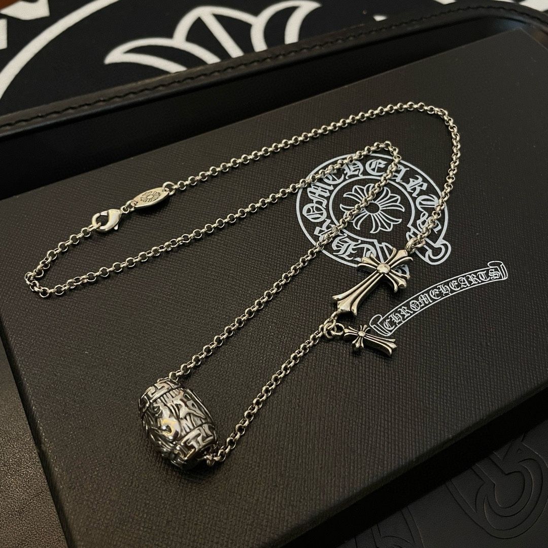 【新品未使用】Chrome Hearts（クロムハーツ）スターリングシルバーボーンクロスペンダントネックレス