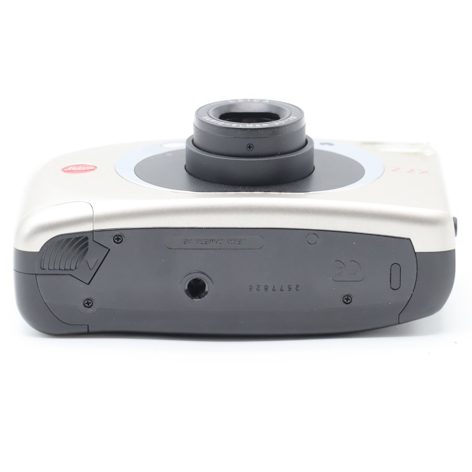 LEICA