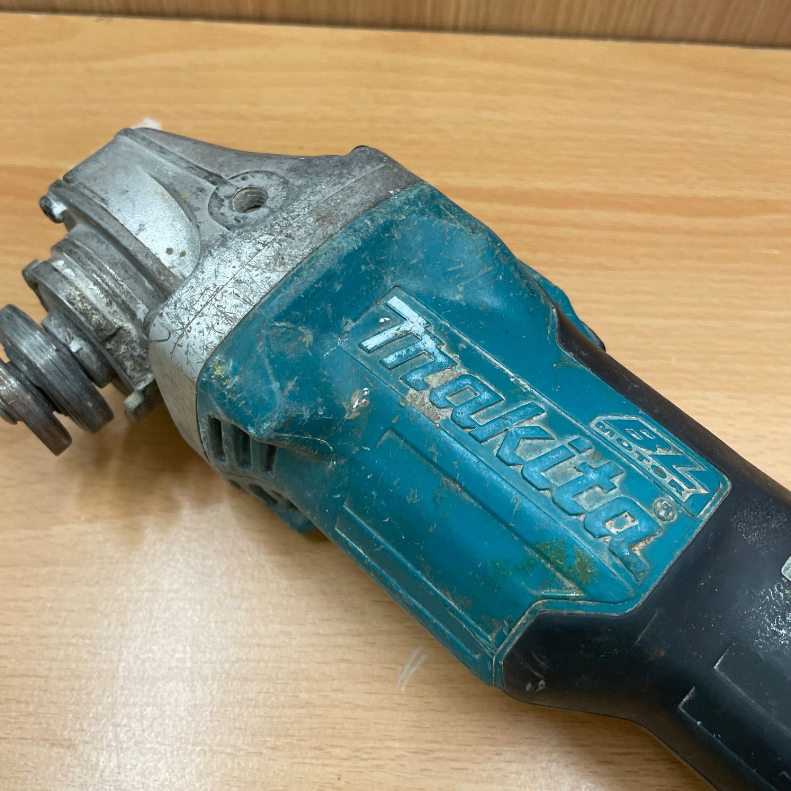□マキタ MAKITA GA404DN グラインダー18V 本体のみ A25-96