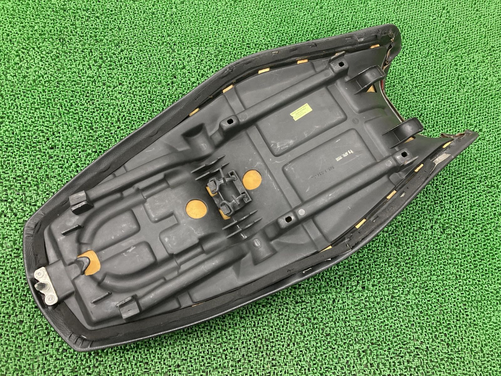 ST2 シート 595.1.034.1A ドゥカティ 純正 中古 バイク 部品 1999年式