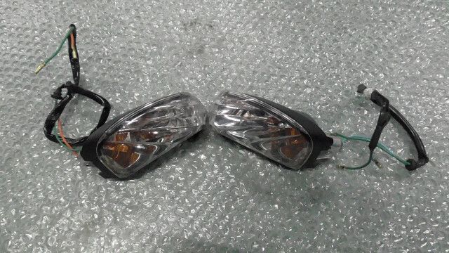 PCX ESP　JF28-1108xxx　の　ウインカー　左右　傷:#1621908606