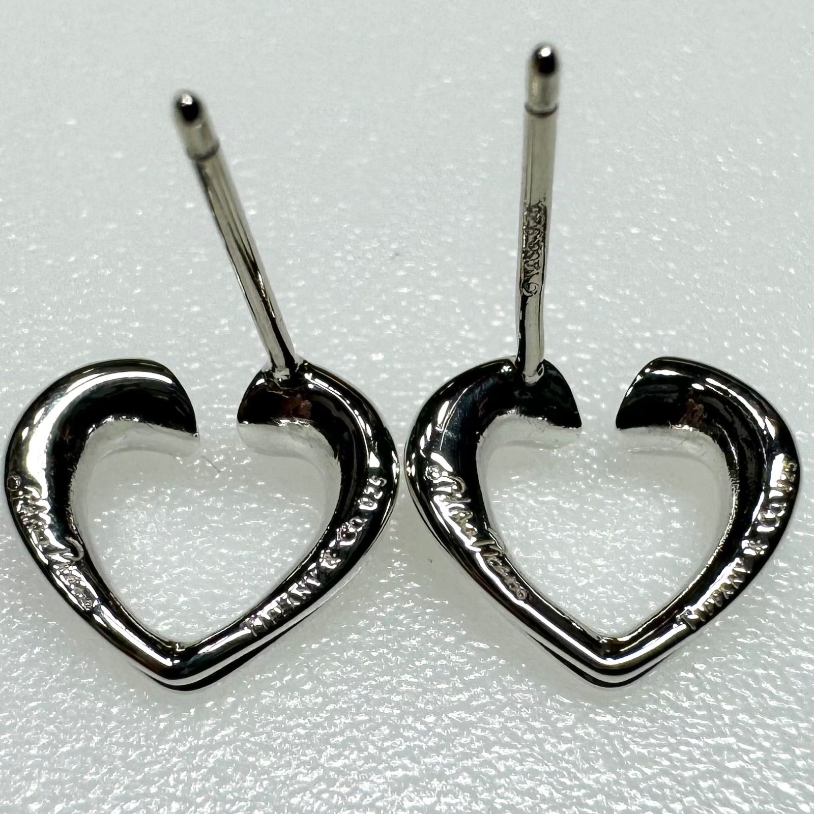 ティファニー　テンダネスハートピアス TIFFANY＆Co.】ティファニー『K18WG テンダネス ハート ピアス