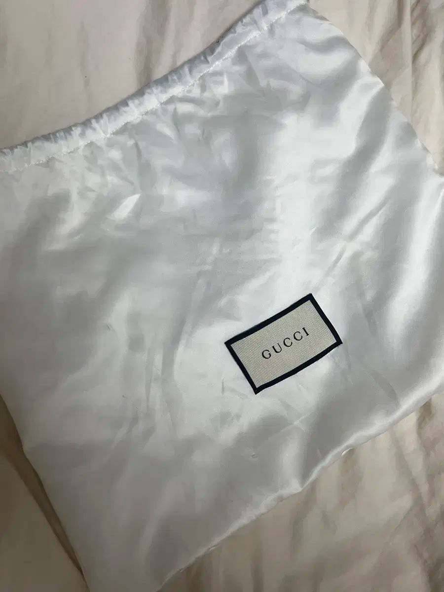 GUCCI グッチ