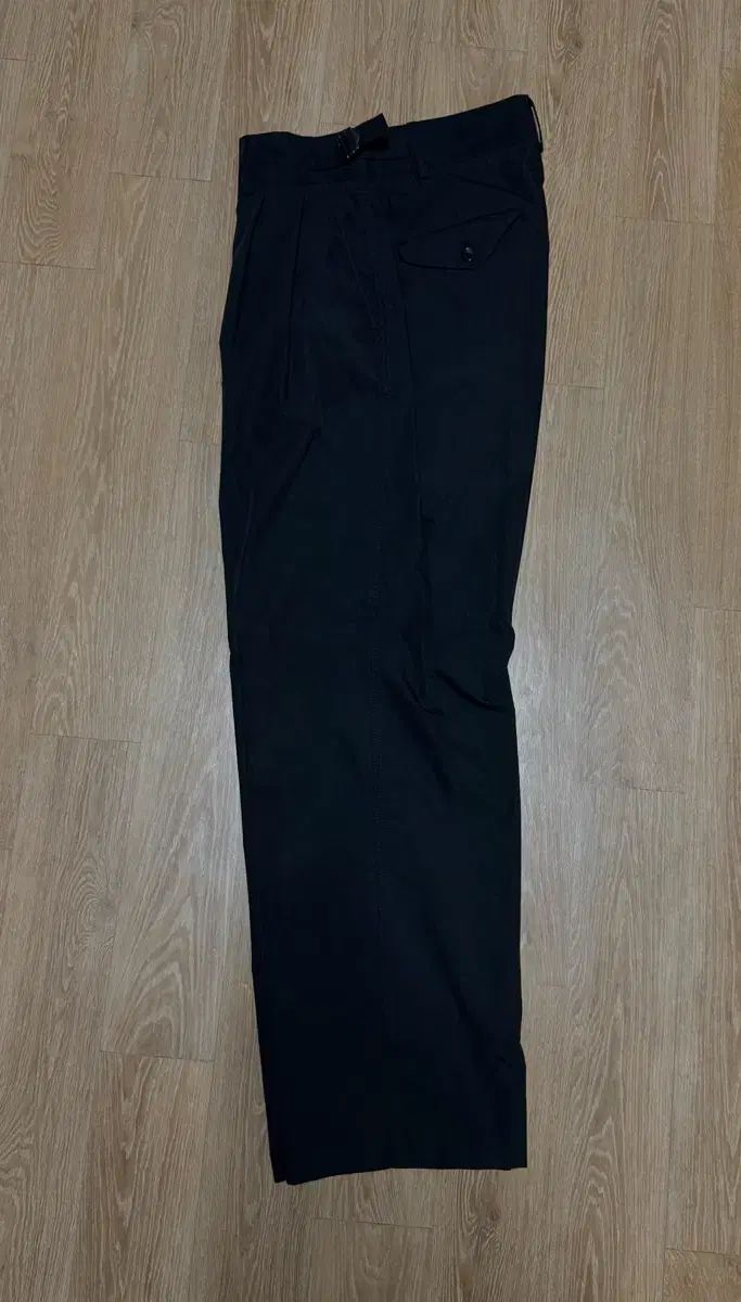 ANOTHER OFFICE アナザーオフィス 25SS サンティアゴ オフィサー パンツ 黒