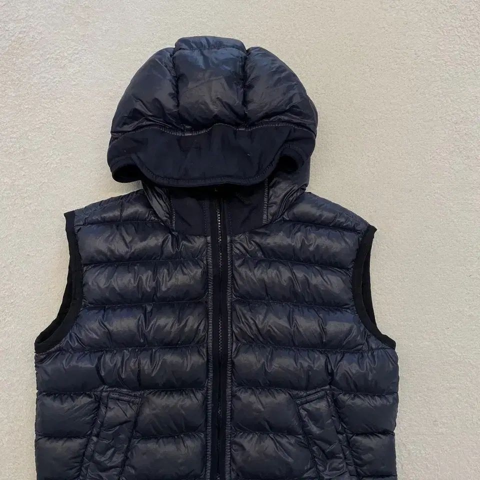 ストーンアイランド　ダウンベスト STONE ISLAND - STONE ISLAND (ストーンアイランド) ダウン