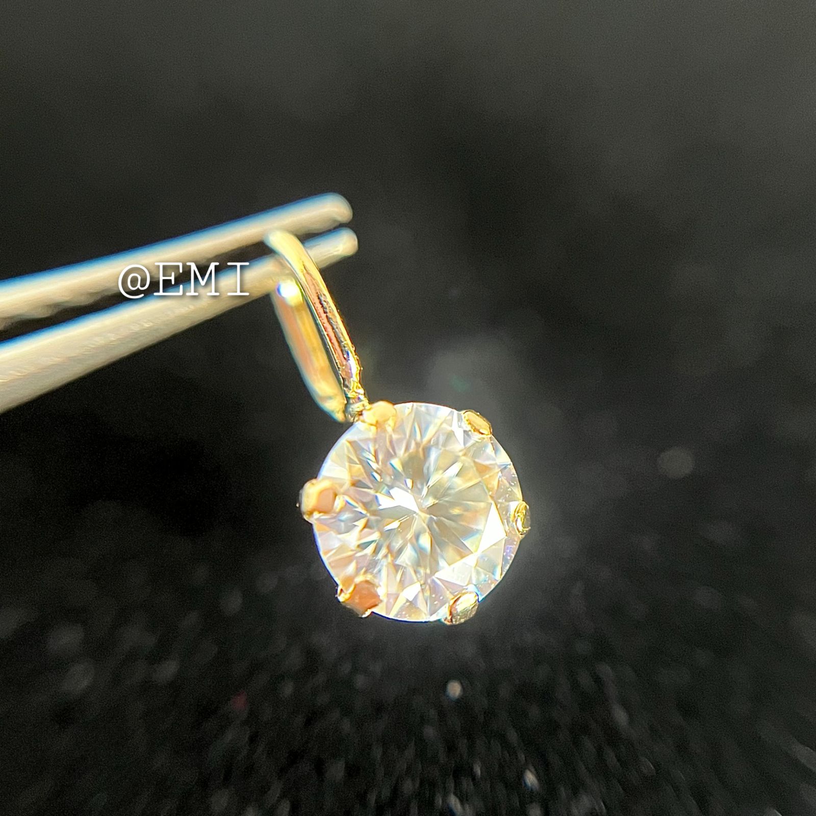 タイムセール☆】 K18YG モアッサナイトダイヤモンド H&C 0.25ct ペンダントトップ DIAMOND - メルカリ