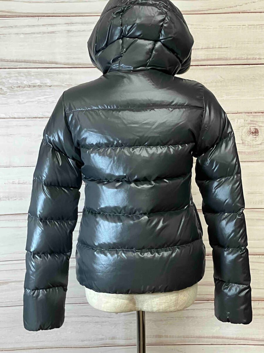 ★未使用★DUVETICA デュベティカ グレー ダウン ジャケット サイズ38 楽天市場】DUVETICA デュベティカ BELLATRIX SHORT PUFFER