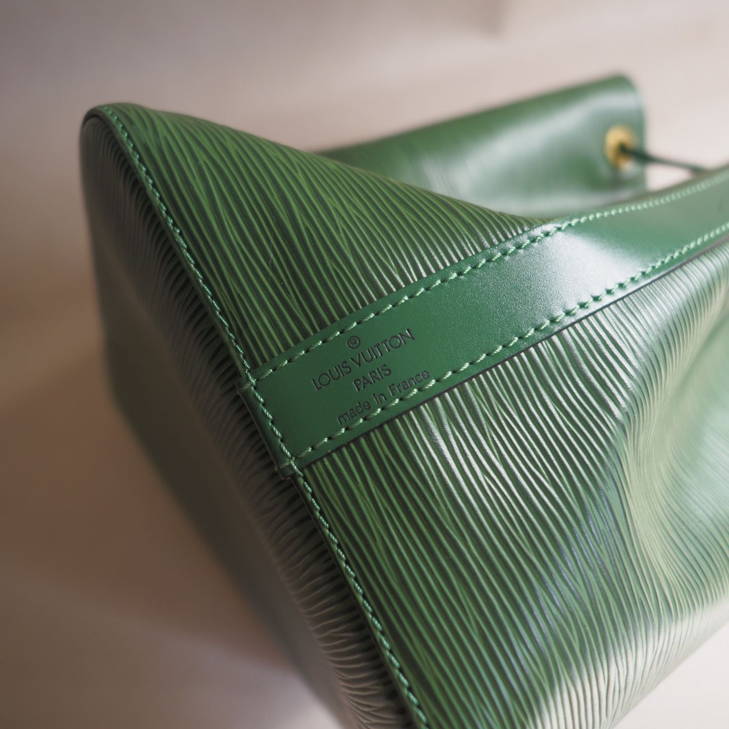 ルイヴィトン LOUIS VUITTON エピ プチノエ 巾着型 ショルダー