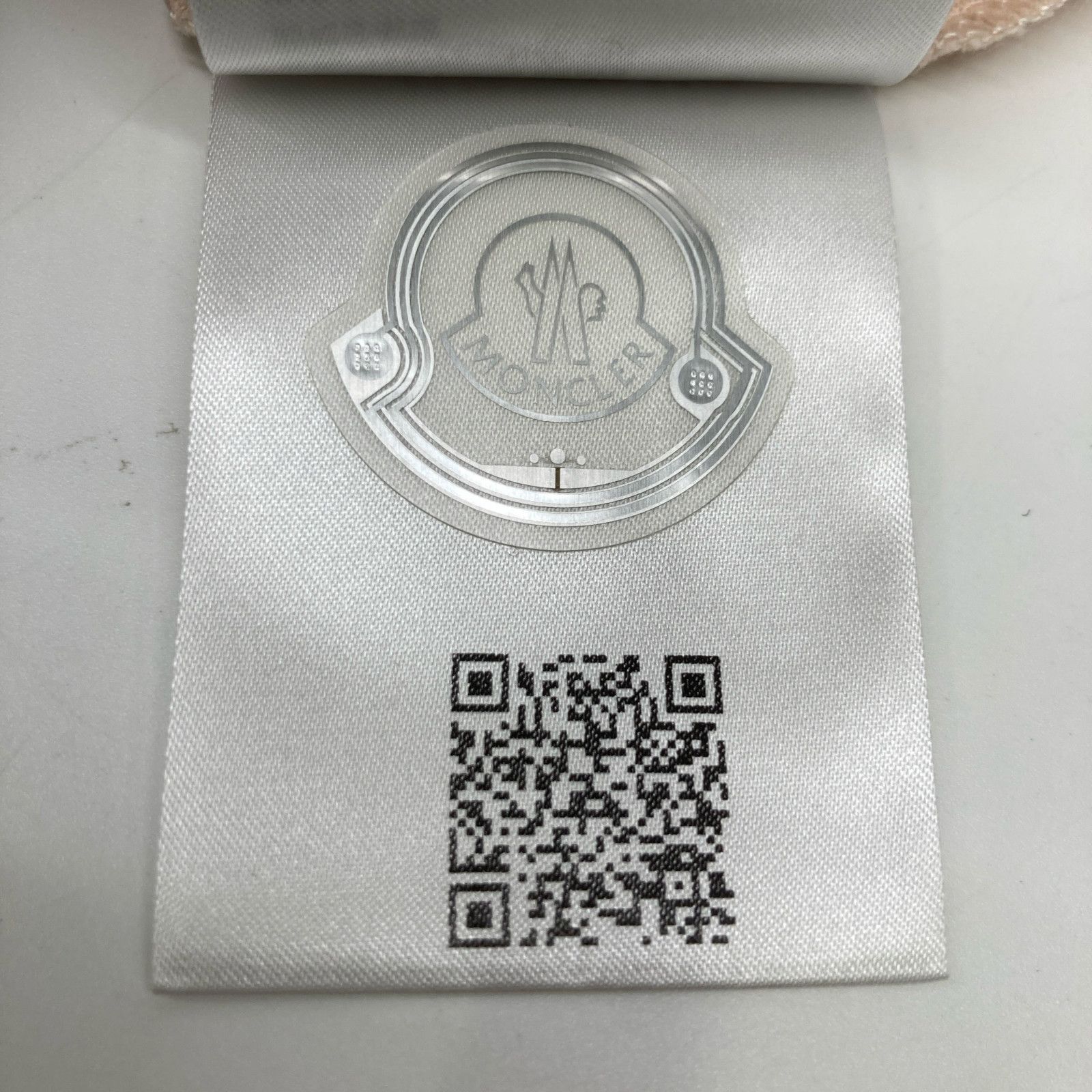  MONCLER モンクレール ﾍﾞｰｼﾞｭ ｺｯﾄﾝ ﾛｺﾞﾜｯﾍﾟﾝ Tｼｬﾂ 14 A アンサンブル トップス