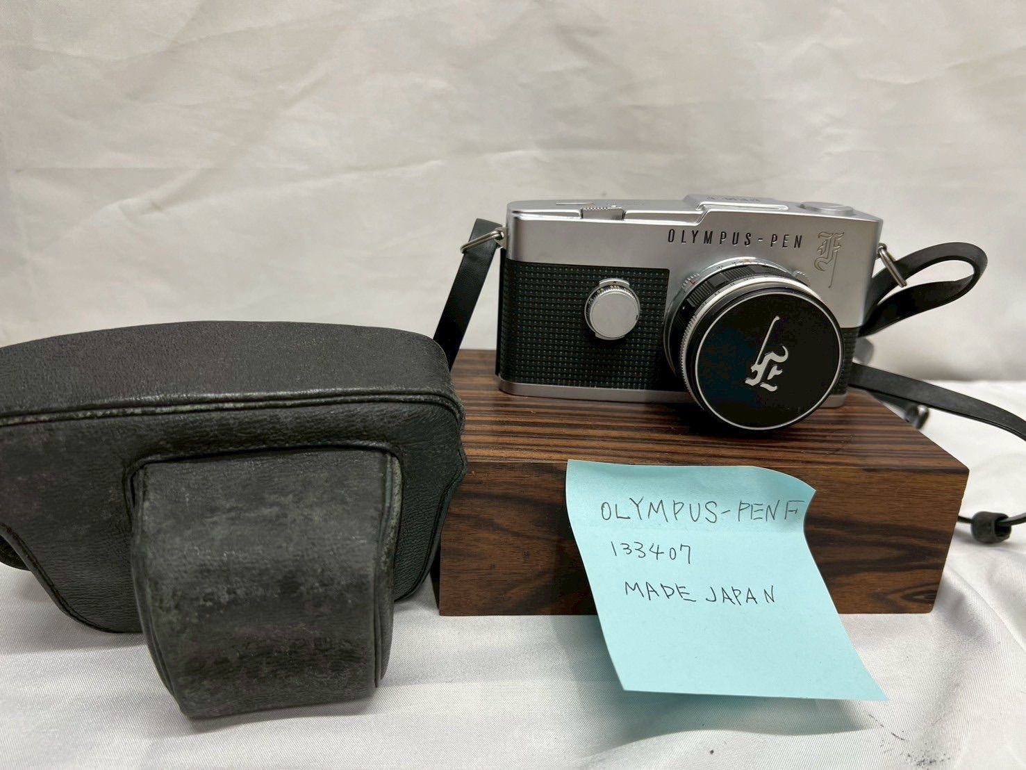 OLYMPUS オリンパス PEN F 一眼レフ フィルムカメラ F.ZUIKO AUTO-S