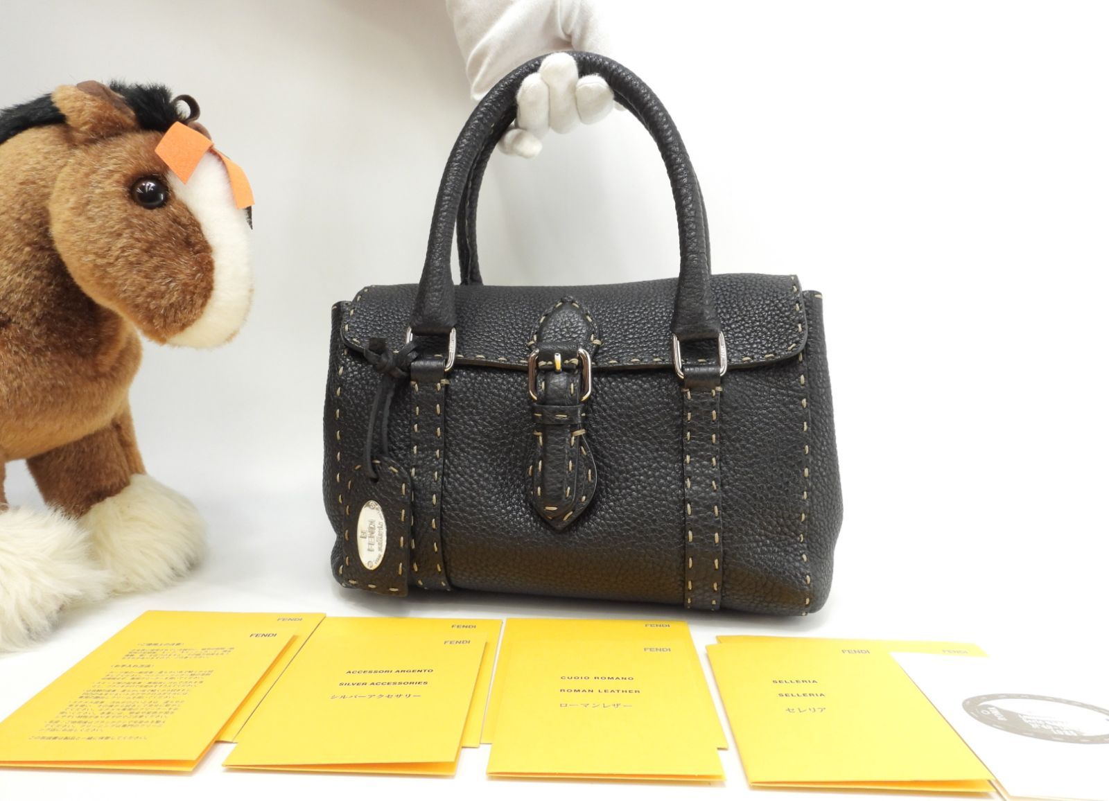 極美品 FENDI セレリア ミニリンダ レザーハンドバッグ FENDI selleria セレリア ミニ リンダ / フェンディ フラップ式