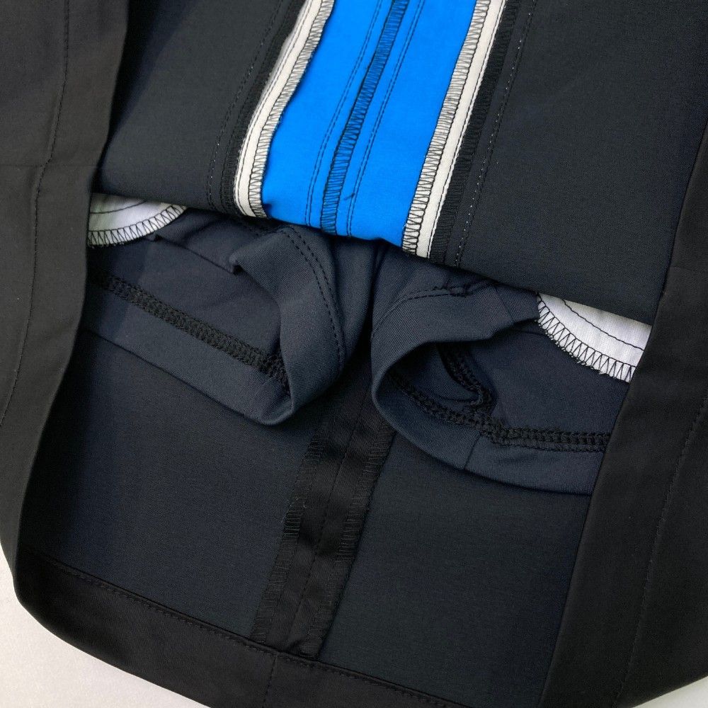 サイズ：S DESCENTE GOLF デサントゴルフ  インナー付 ストレッチ スカート  ブラック系 [240101428821] ゴルフウェア レディース ストスト サイズ：S DESCENTE GOLF デサントゴルフ インナー付 ストレッチ