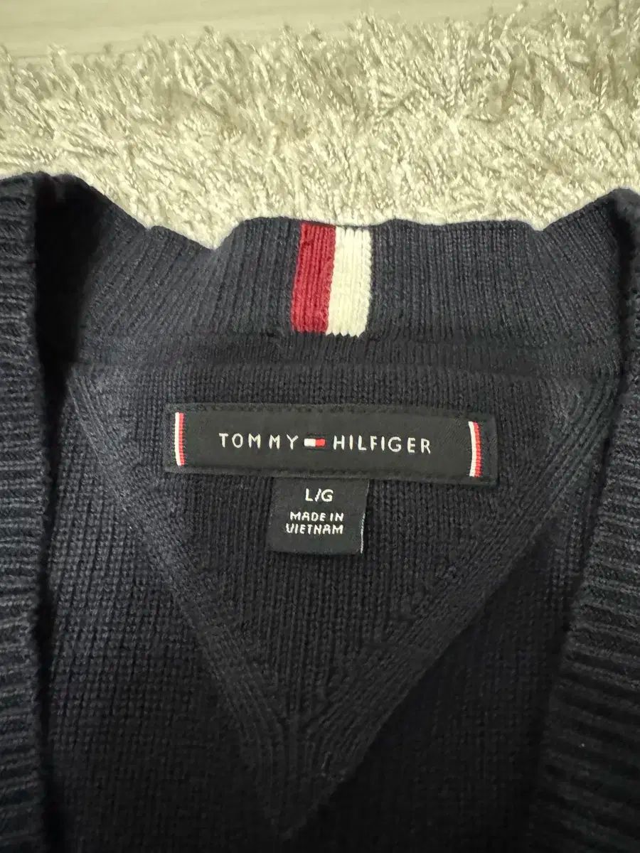 トミーヒルフィガー ニット