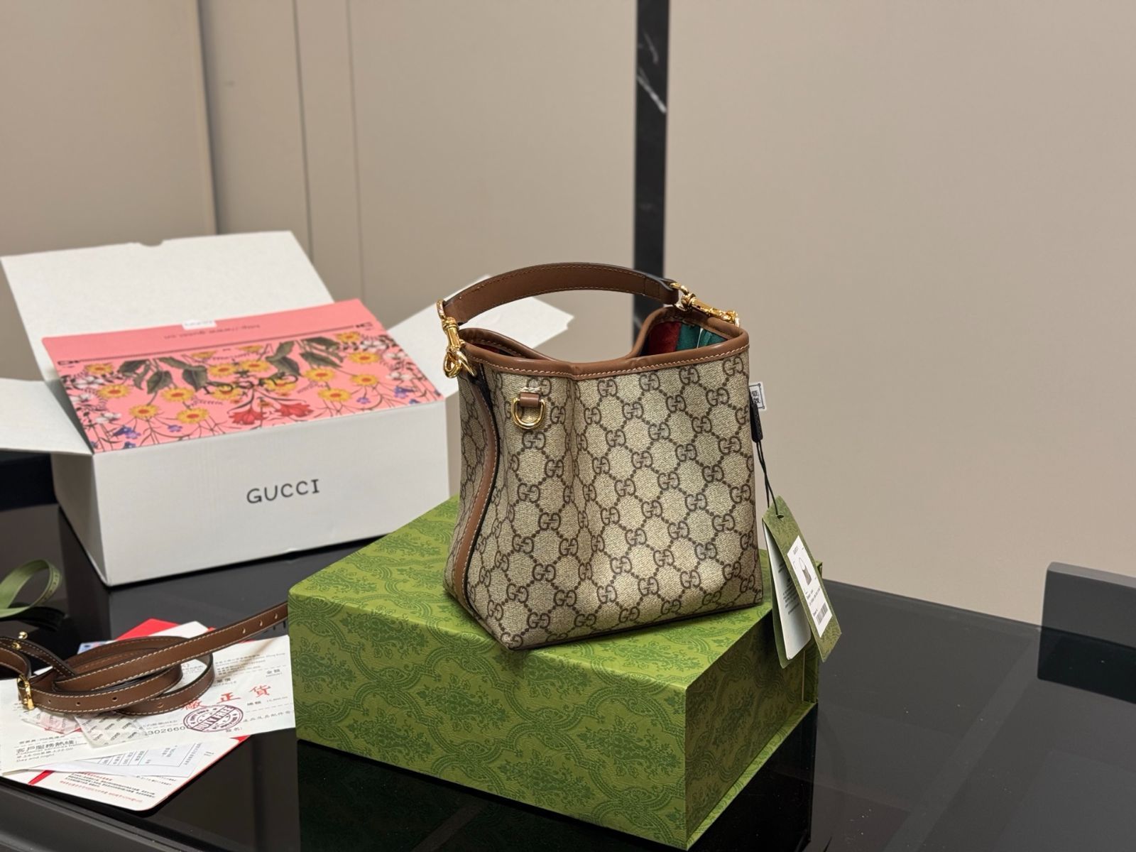 グッチ出品 楽天市場】【財布】GUCCI グッチ GGキャンバス 2つ折財布 ダブル