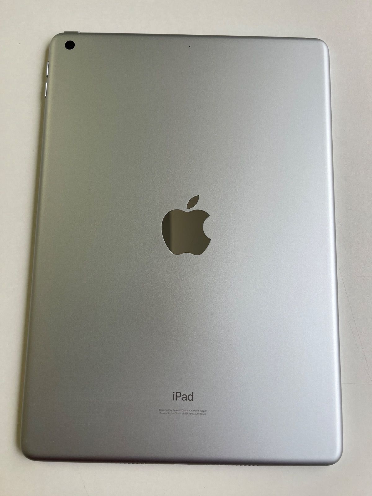 美品 iPad 第8世代 32GB シルバー バッテリー95% MYLA2J/A