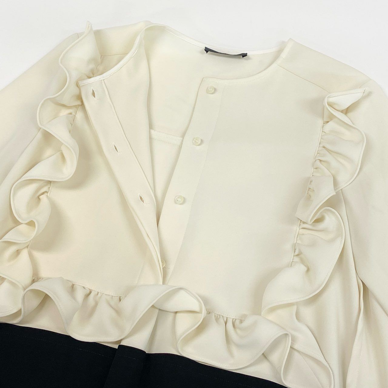 57f27 【美品】YOKO CHAN ヨーコチャン ロングスリーブ フリルトリム  