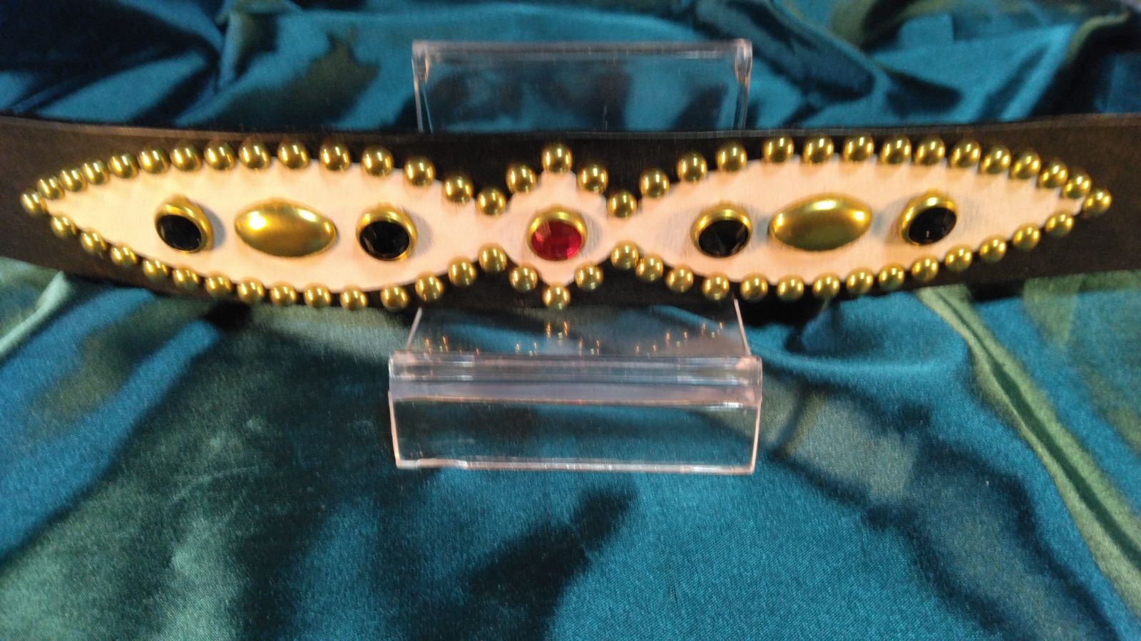 栃木レザー インレイスタッズベルト ブラック - メルカリ