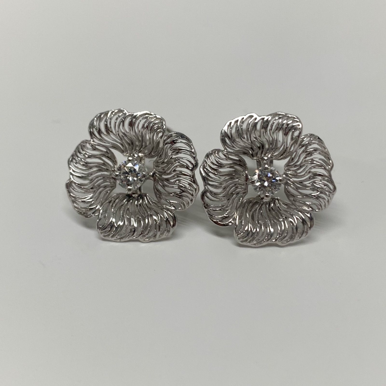 中古】平和堂 ダイヤモンド 花 PT950 イヤリング - メルカリ