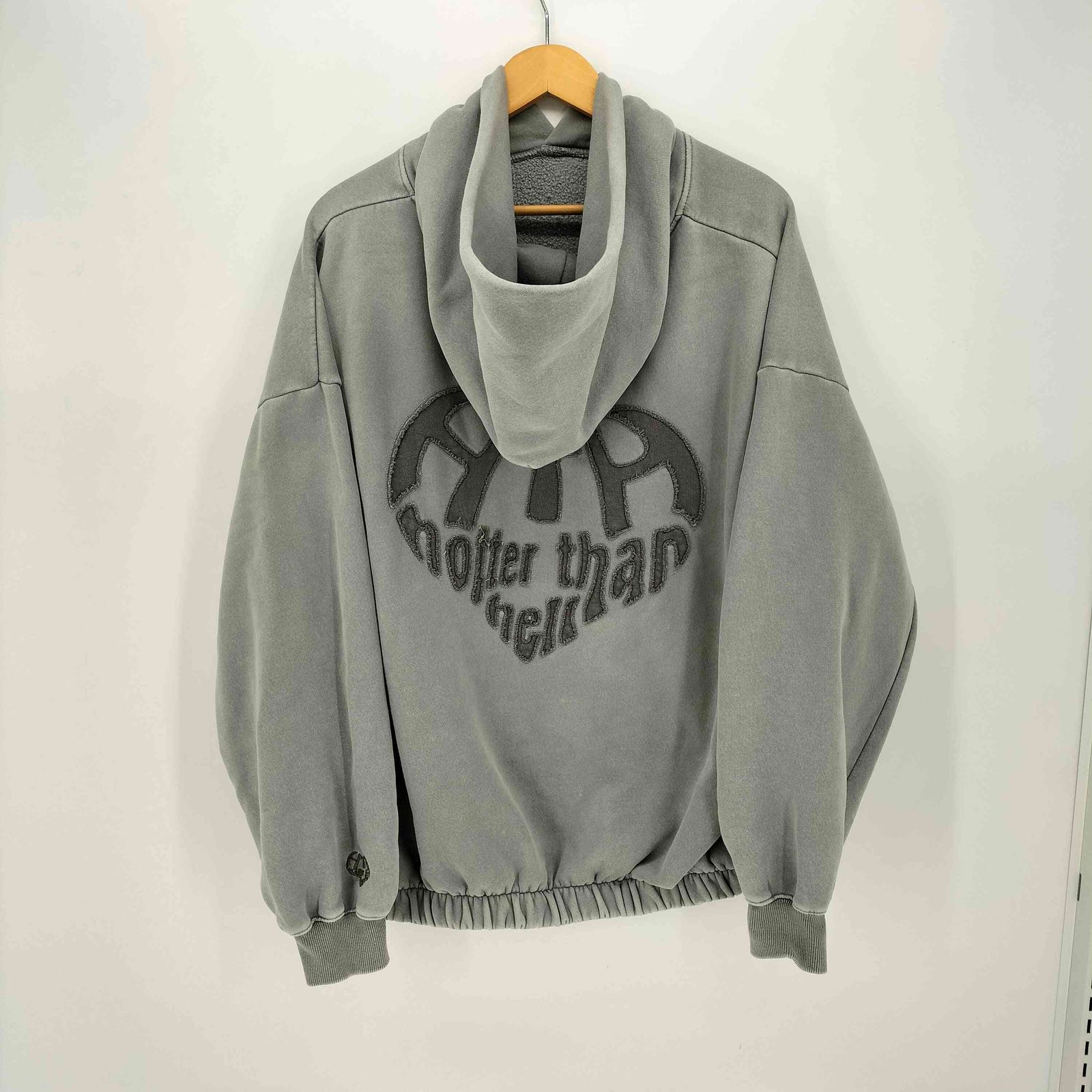 HTH hotter than hell パーカー HTH hotter than hell ホッターザンヘル☆パーカー - メルカリ