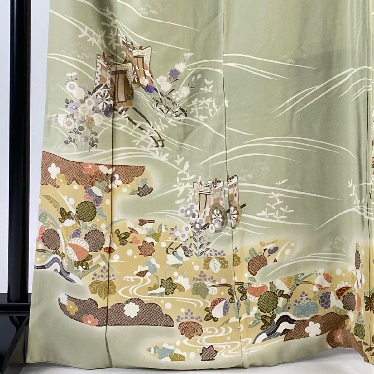 訪問着 身丈165cm 裄丈70cm L 袷 御所車 草花 金彩 刺繍 薄緑 正絹 秀  