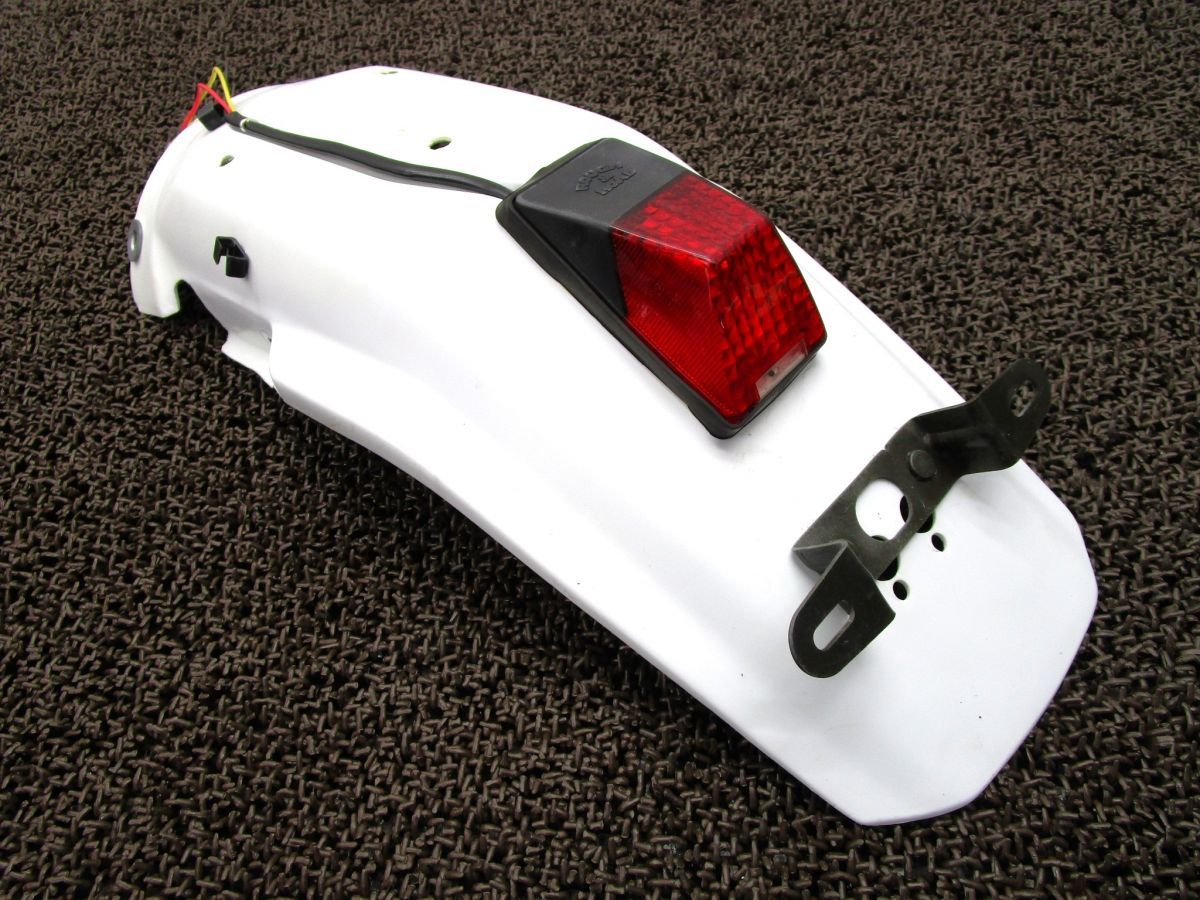 XLR250バハ リアフェンダー Y766！ 社外 ラフu0026ロード製 テールランプ MD22 ホンダ 【 MD17E 】 JABA キャブ車