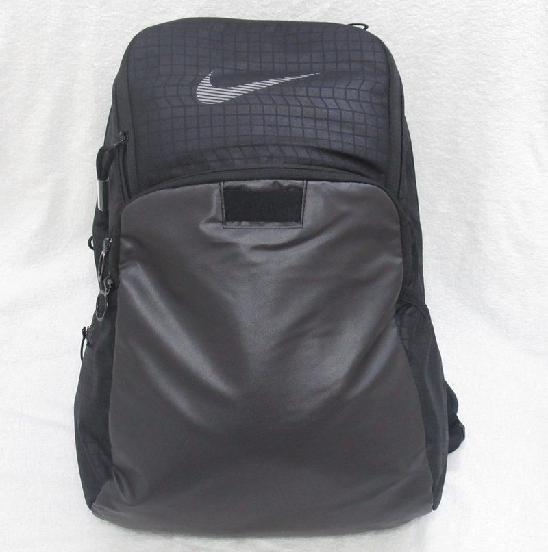 NIKE リュック バックパック 黒 ブラック 24L ナイキ バッグ 旅行