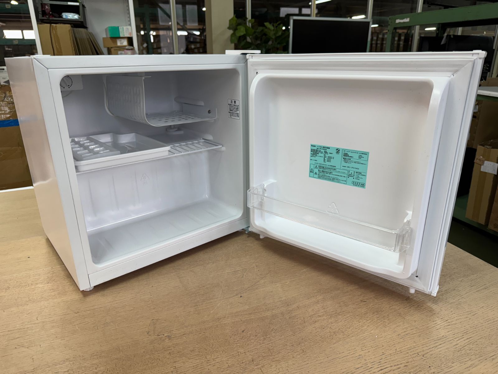 M220 2023年製 Haier・ハイアール 電気冷蔵庫 40L 型式：JR