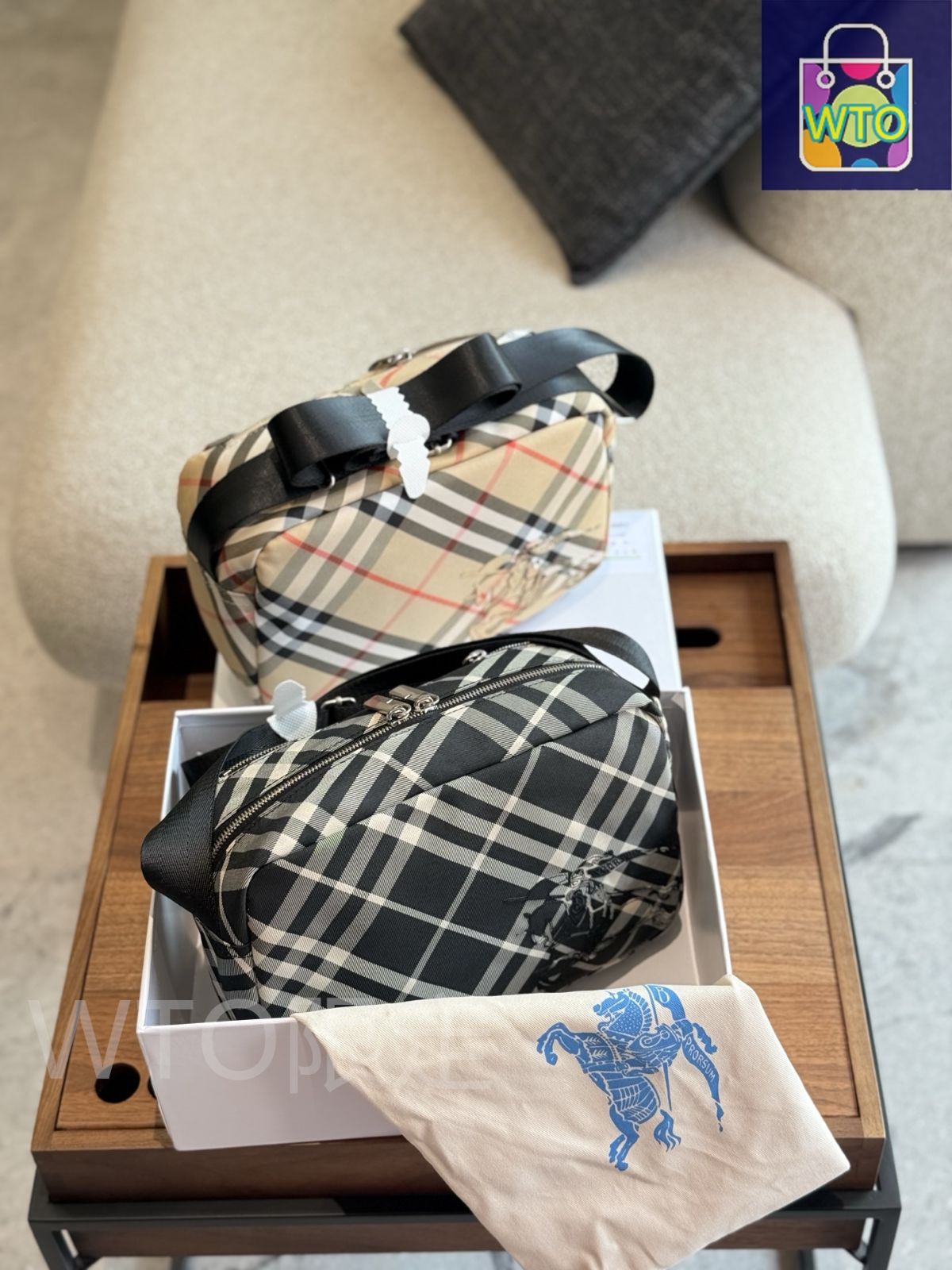 即購入✅BURBERRY ブラック ナイロンカメラバッグ 男女兼用 今日特価】Burberry ナイロン カメラバッグ 23cm - メルカリ