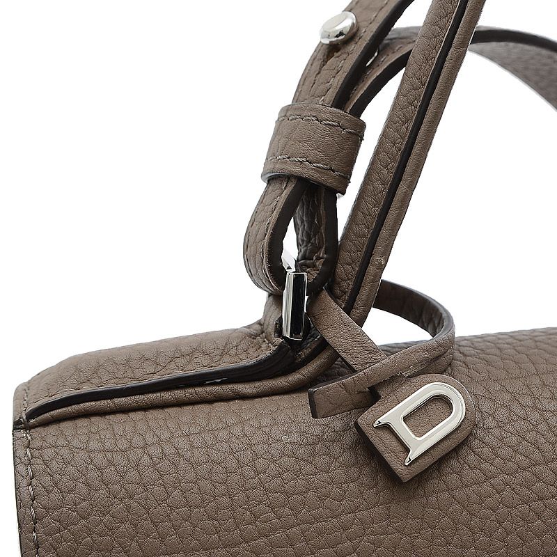 デルヴォー タンペートMM 2Wayバッグ レザー トープ - メルカリ 