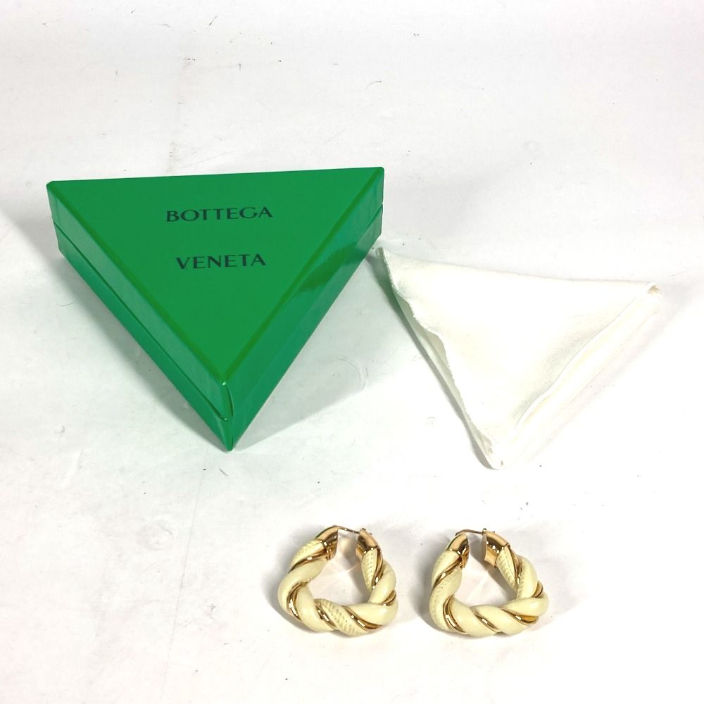 BOTTEGA VENETA ボッテガヴェネタ ピアス ツイスト