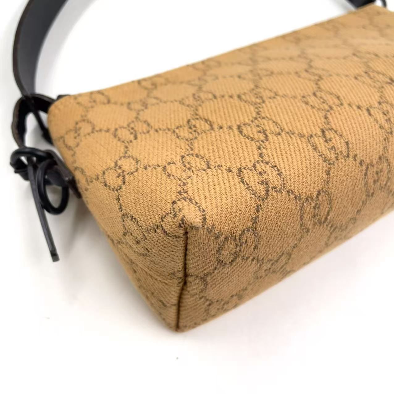 レザー×キャンバス