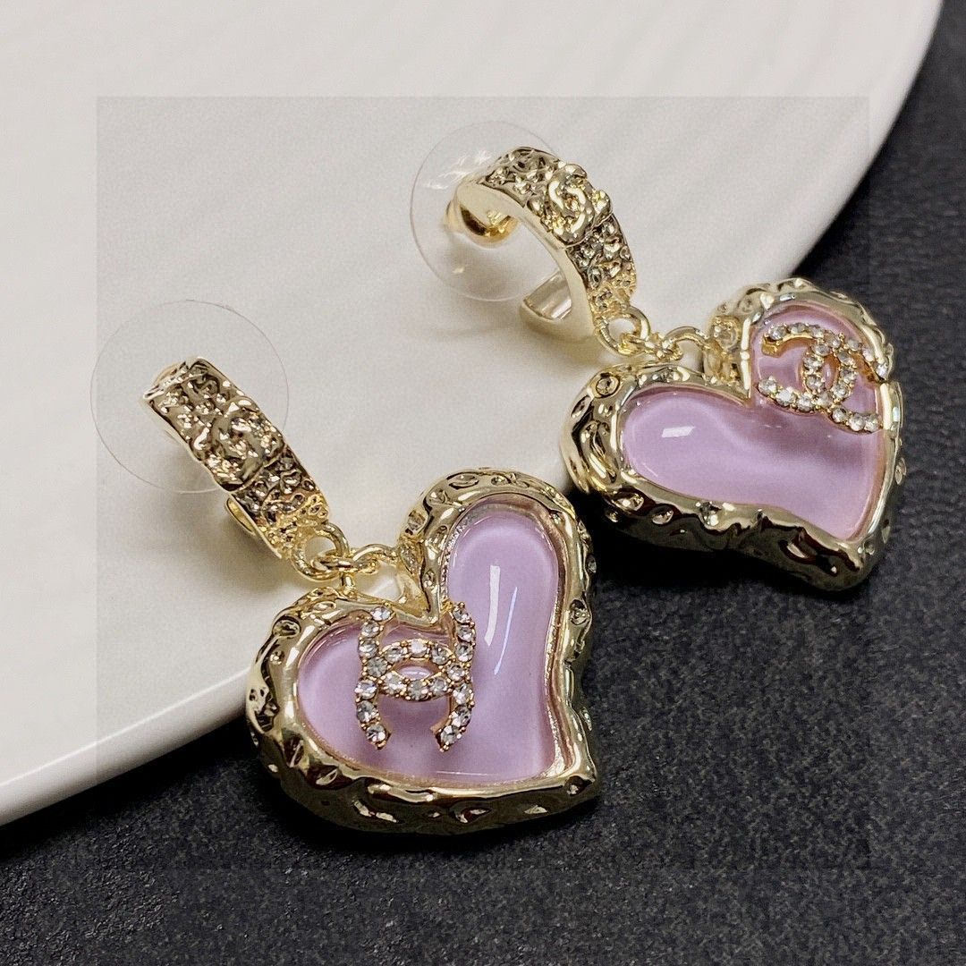 シャネル（Chanel）イヤリング ダブルC  フルダイヤモンド  ピアス 今日特価】Chanel ダブル C ダイヤモンド 愛心ピアス 送料無料