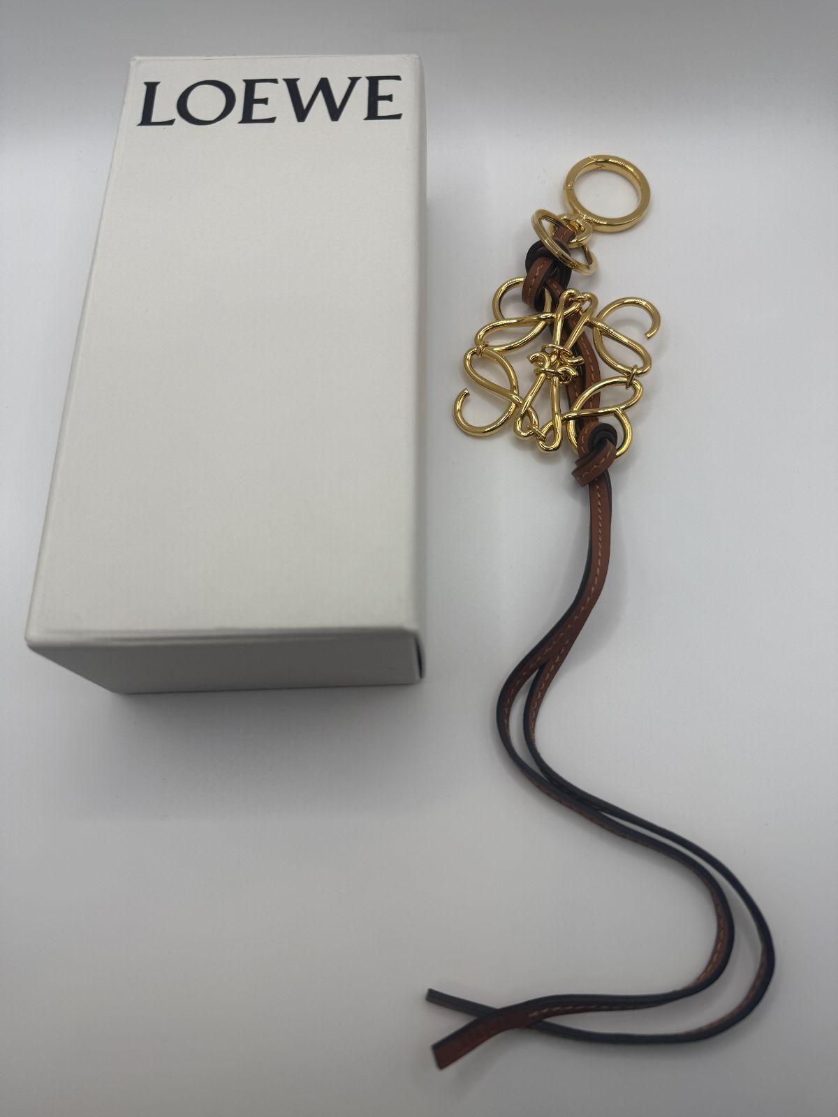 ロエベ LOEWE アナグラム バッグチャーム ゴールド タン
