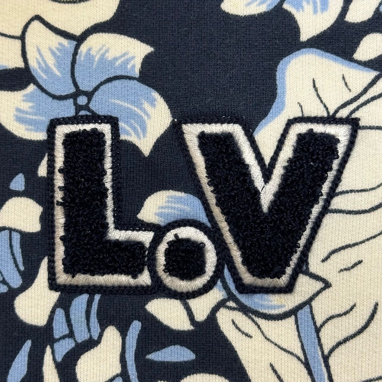 Louis Vuitton 花柄トレーナー　スウェット Louis Vuitton 花柄トレーナースウェット