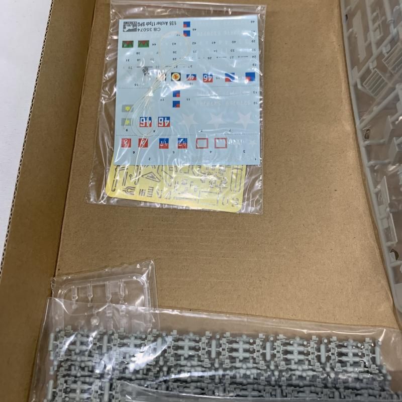 中古】ｸﾙﾏ）CB35074 1/35 英・ｱｰﾁｬｰ対戦車自走砲[91