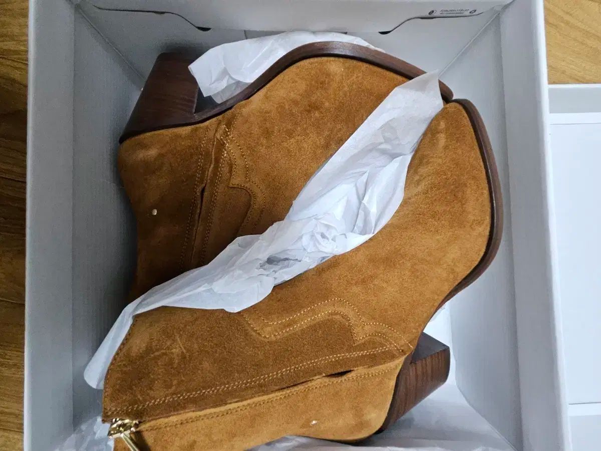 ヴァネッサ ブルノー スウェード ウェスタン ブーツ ブラウン