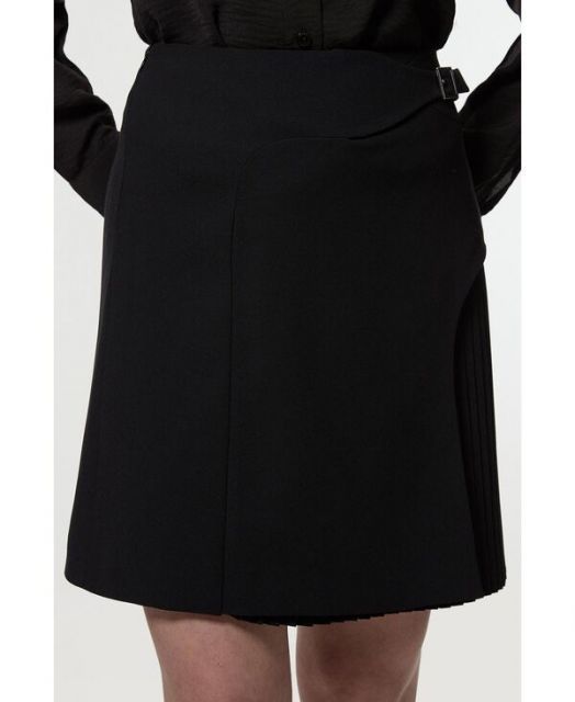 送料無料 カレンミレン レディース スカート ボトムス Buckle Detail Pleated Mini Skirt Black