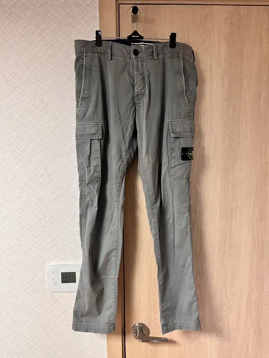 STONE ISLAND(ストーンアイランド) グレー ワッペン カーゴ パンツ 33