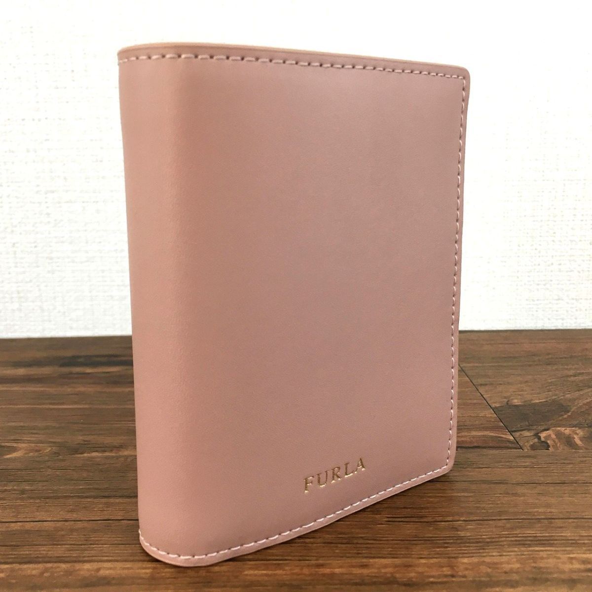218 み FURLA 二つ折り財布 ピンク レザー コンパクトウォレット フルラ