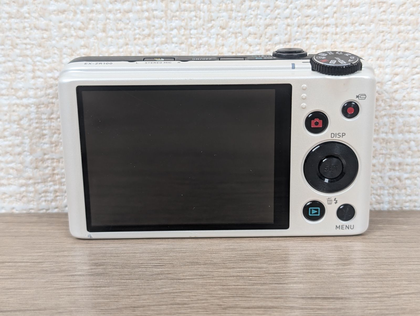 動作良好・すぐ撮影OK！】CASIO EXILIM EX-ZR100 ホワイト フルHD ハイ 