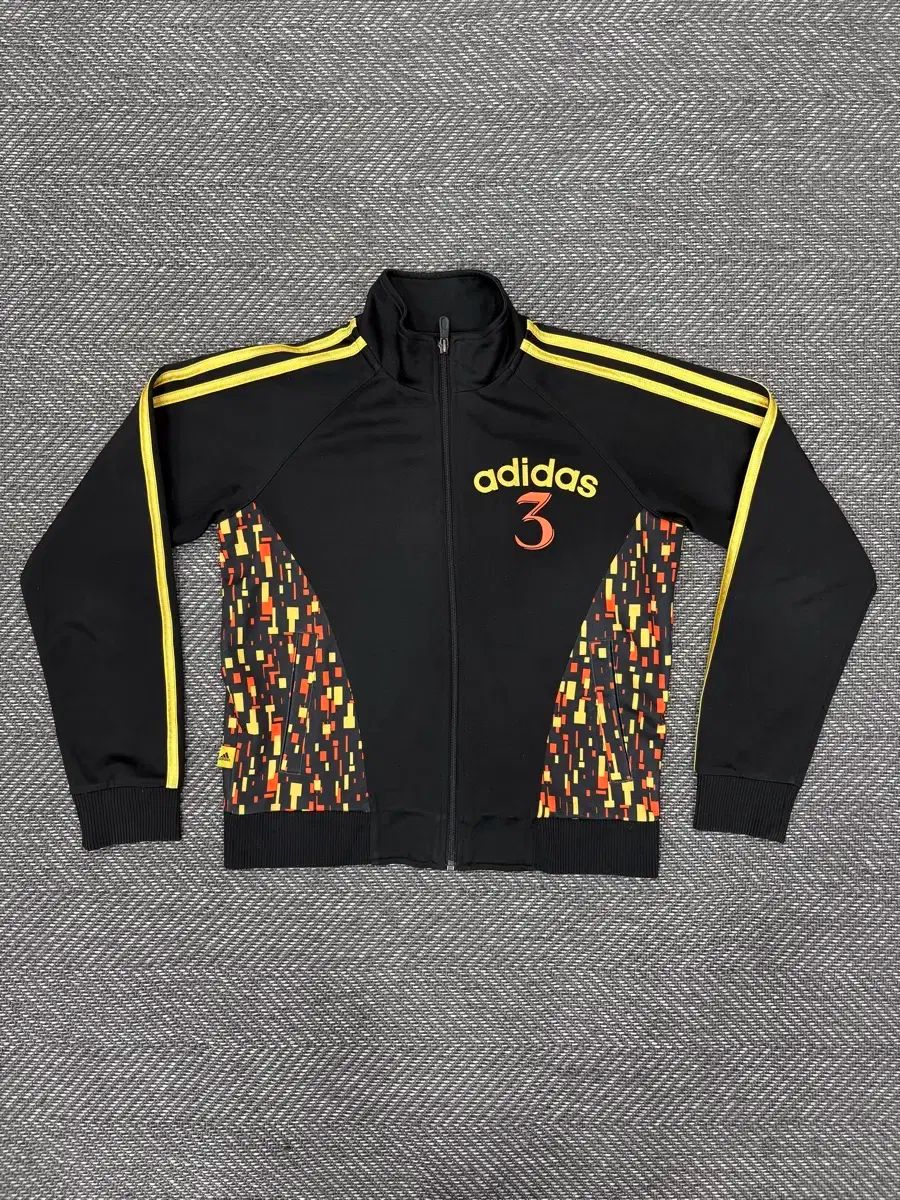 adidas アディダス ゴールド パターン ジャージ