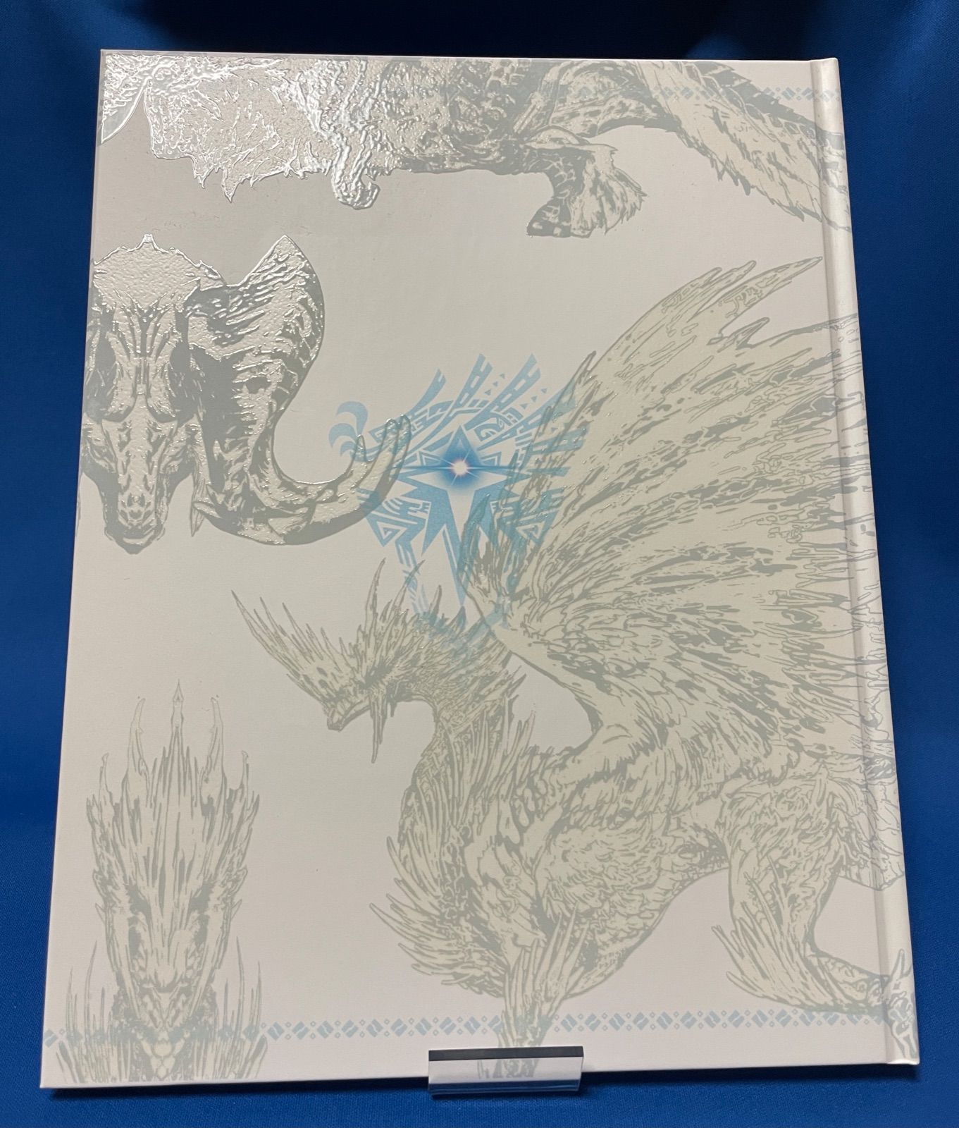 モンスターハンター　アートブック　セット モンスターハンター アートブック 2種セット - メルカリ