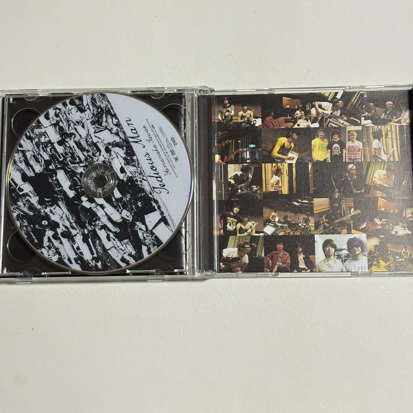 初回限定盤CD+DVD 山中さわお『退屈な男』ステッカーつき