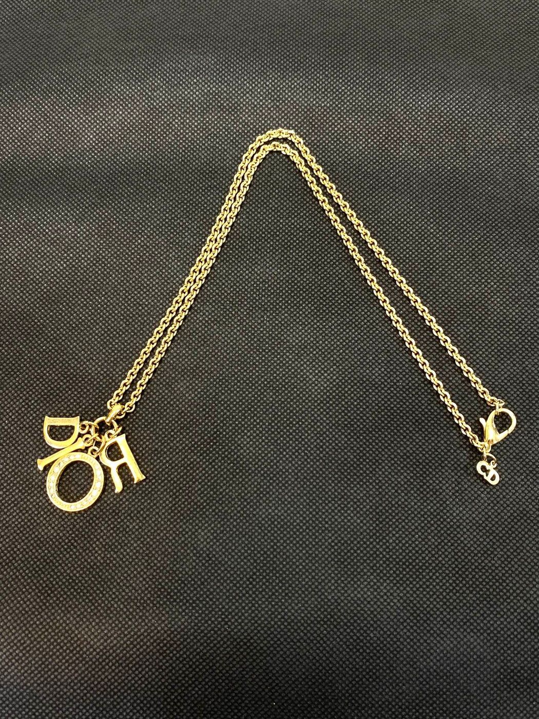 Dior ロゴ チャーム ネックレス ゴールド メッキ 9516 Dior ディオール ロゴ チャーム ネックレス ゴールド メッキ