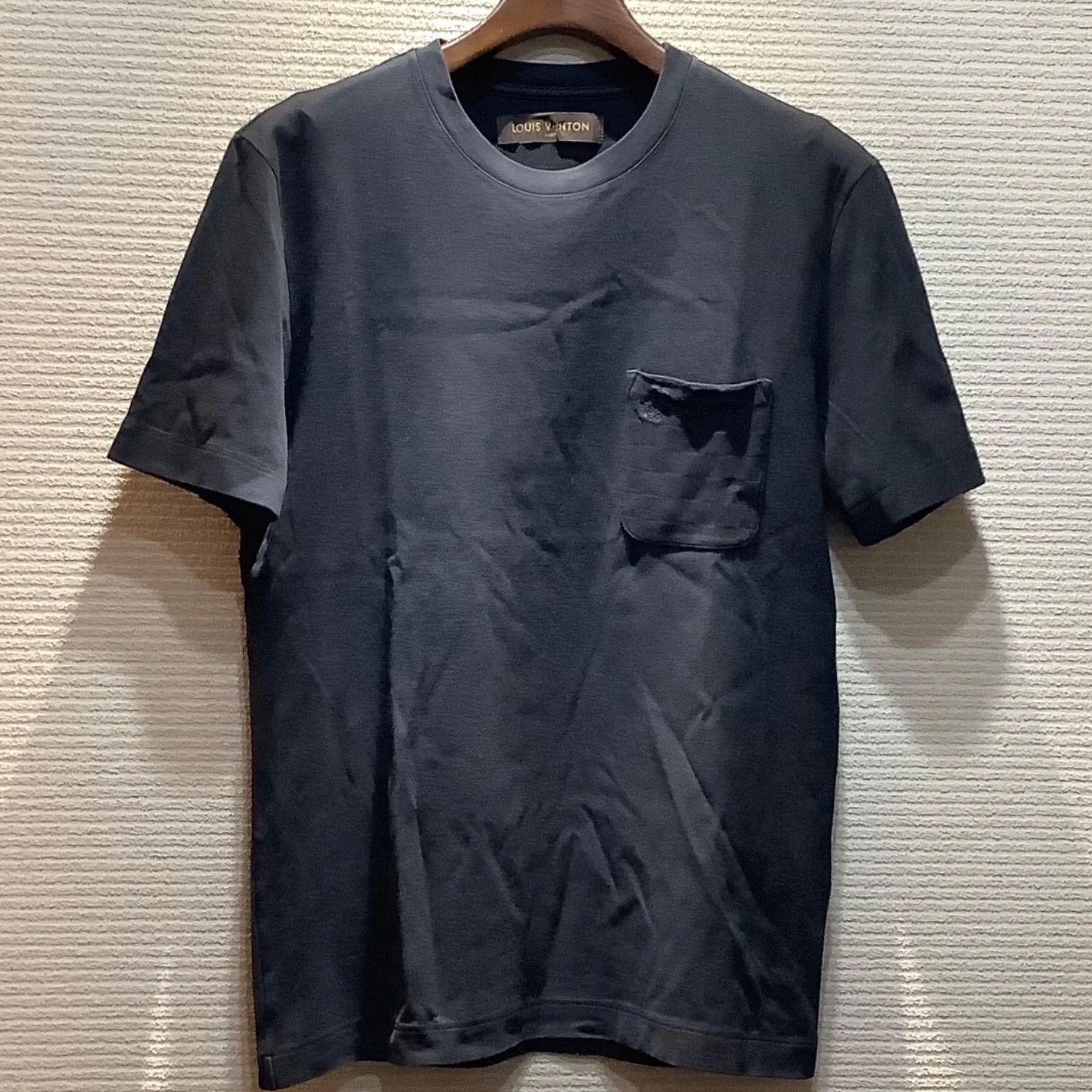 メンズ LOUIS VUITTON ルイヴィトン ダミエ ロゴ ポケット Tシャツ 半袖 黒 ブラック Sサイズ 男性 正規 - メルカリ