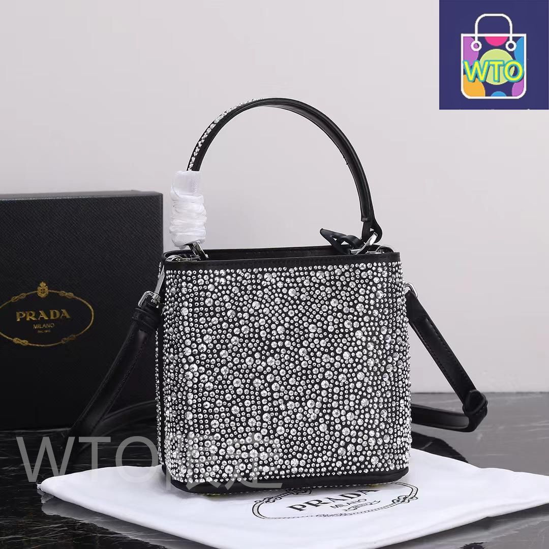 Prada プラダ ショルダーバッグ プラダ PRADA ショルダーバッグ｜本日限定特価｜新品未使用