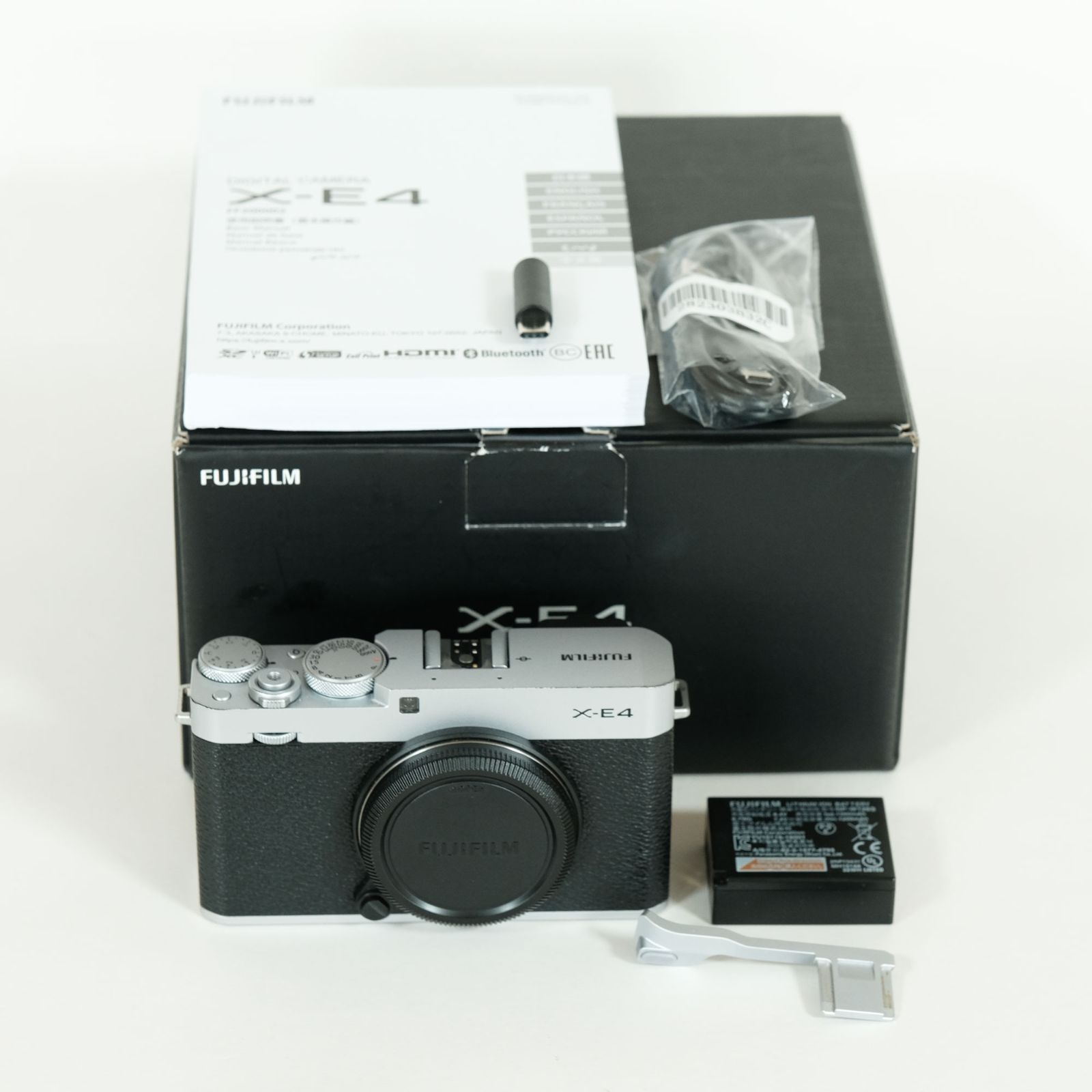 シャッター数2,461回｜純正サムレスト付] FUJIFILM X-E4 ボディ