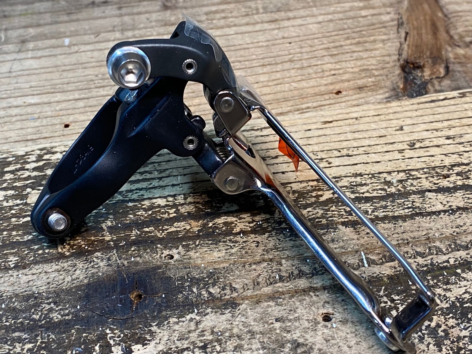 シマノ、デュラエース FD DURA-ACE フロントディレーラー（直付マウント）2x11スピード