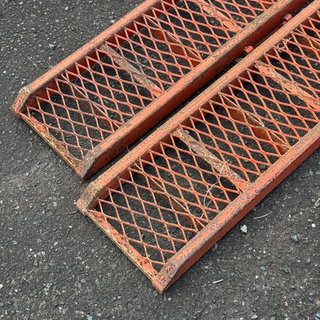 スチールブリッジ　ミチイタ　道板　歩み板　スロープ　長さ約240㎝　幅約30㎝　足場　農機具　農業機械 スチールブリッジ ミチイタ 道板 歩み板 スロープ 長約240㎝ 幅約30