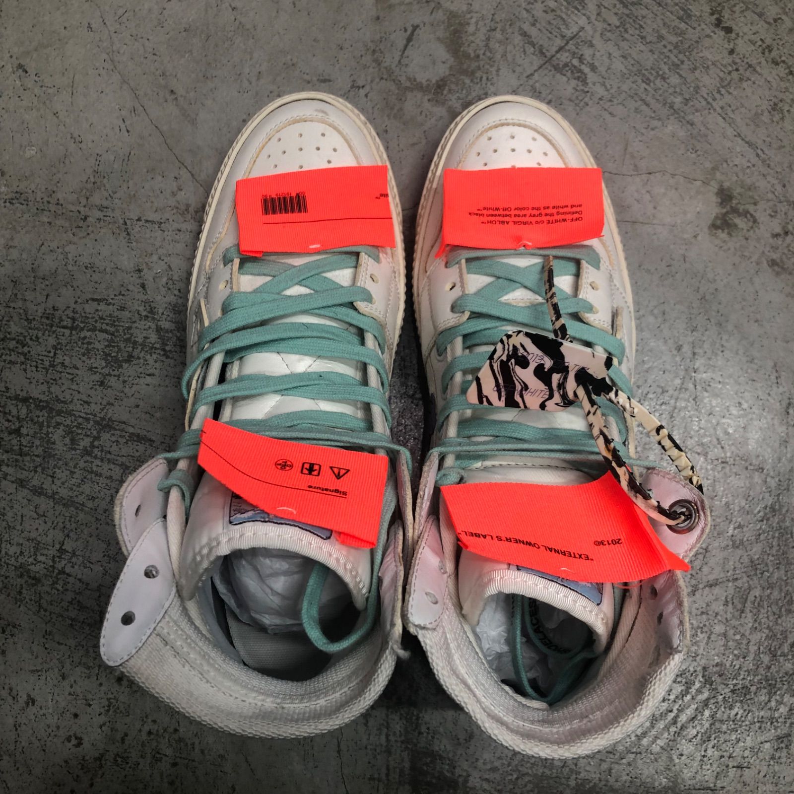 OFF-WHITE Vulcanized Hi Top レザー ハイカット スニーカー